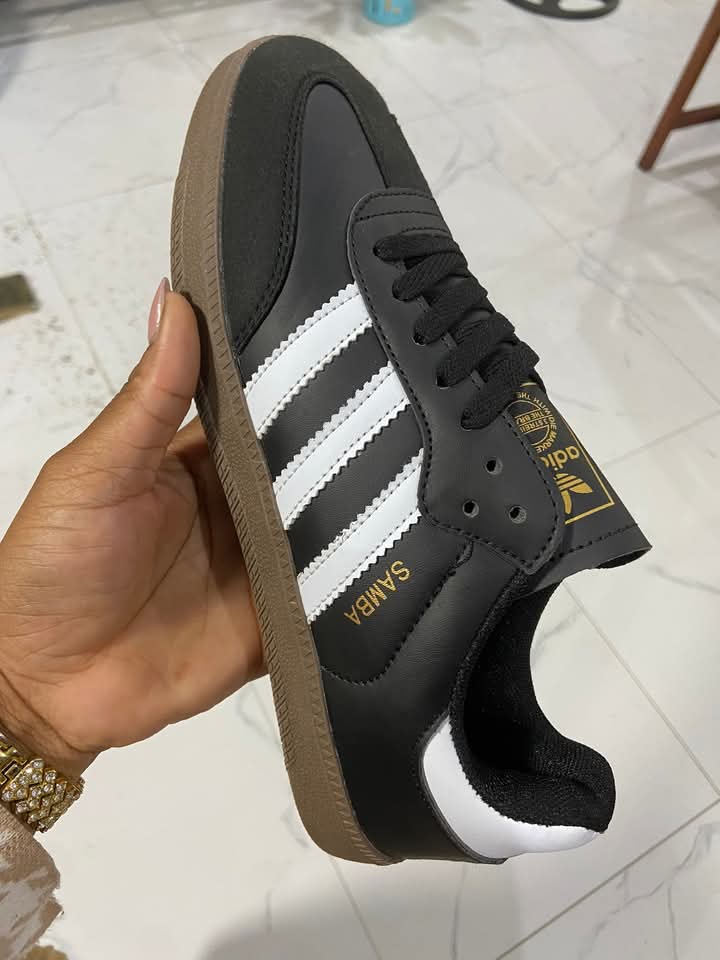 Samba sneakers